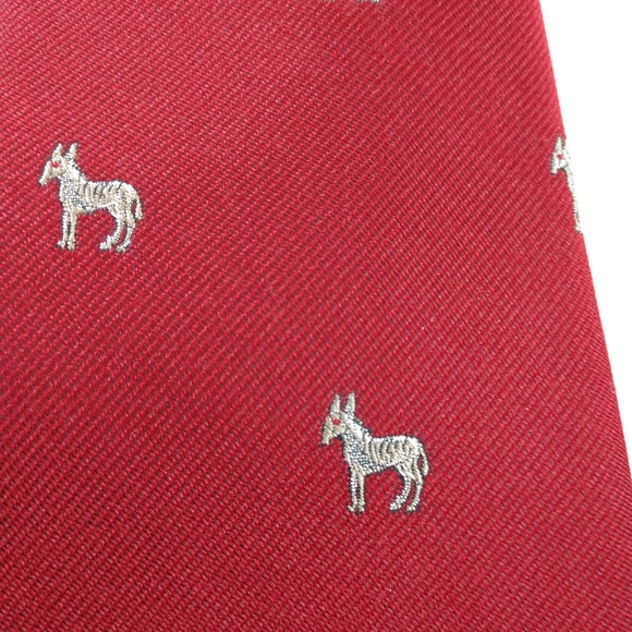 Cambridge Collection men's tie in red - Picture 4 of 6